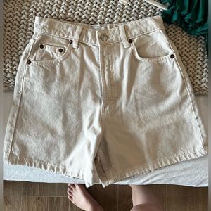 Zara Beige Shorts